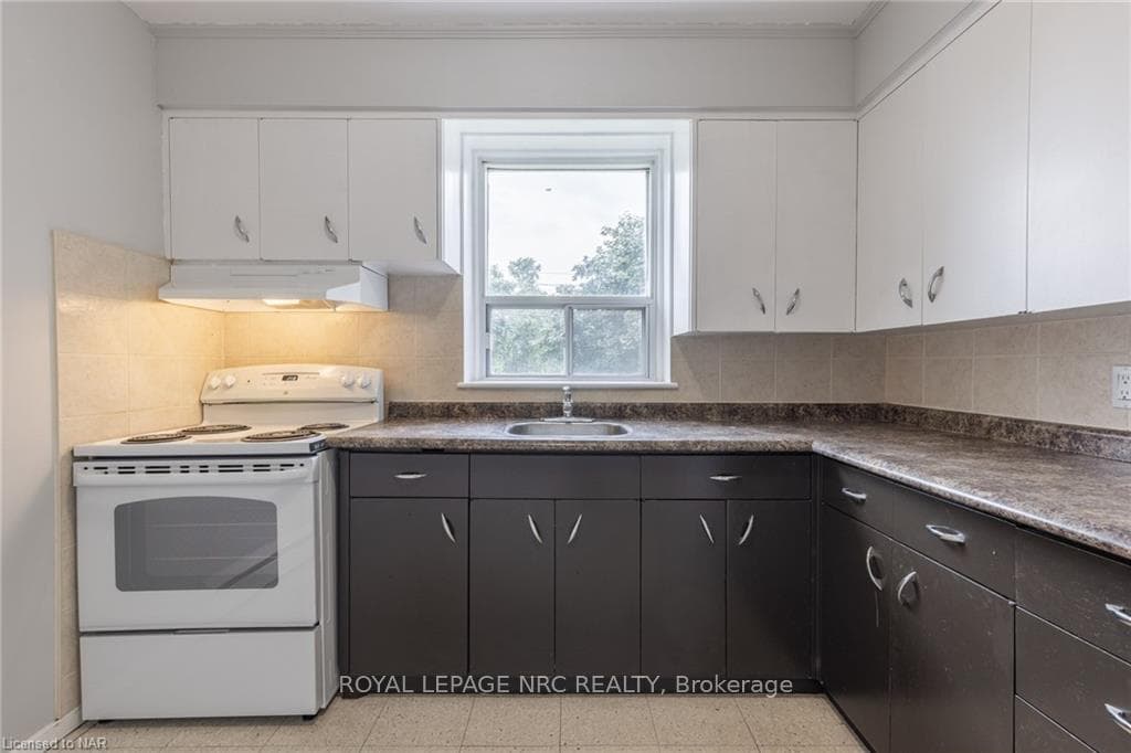 3-5 OLIVE Street Unit 3 photo 7