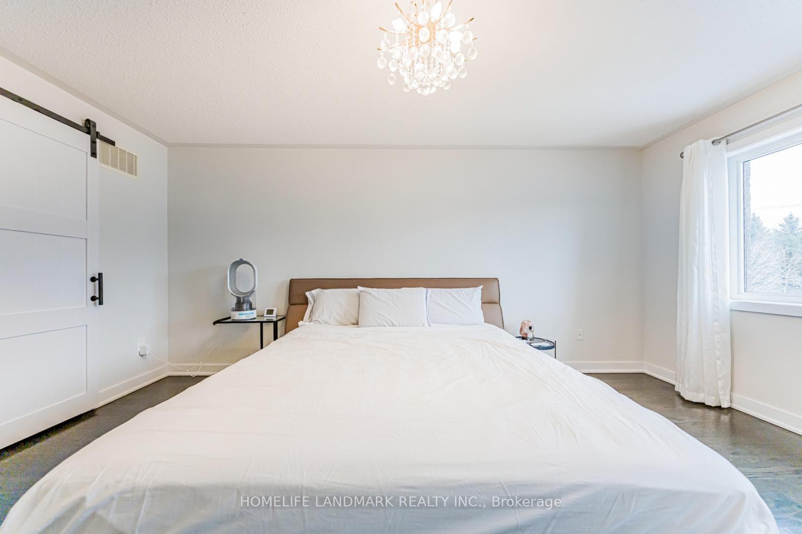 62 Helliwell Crescent photo 38