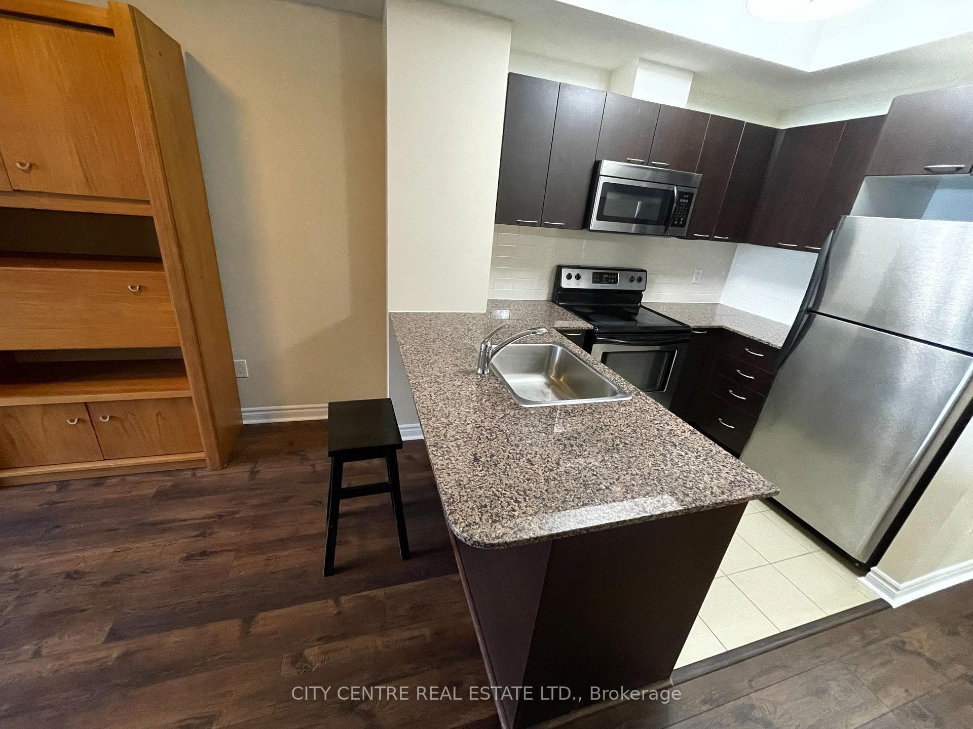 385 Prince Of Wales Drive Unit 618 photo 31