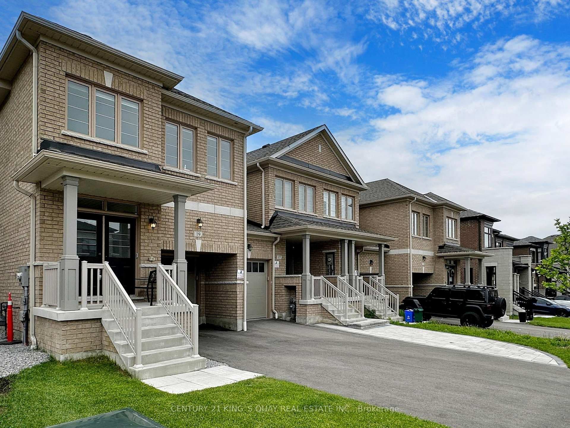 19 Markview Road photo 3