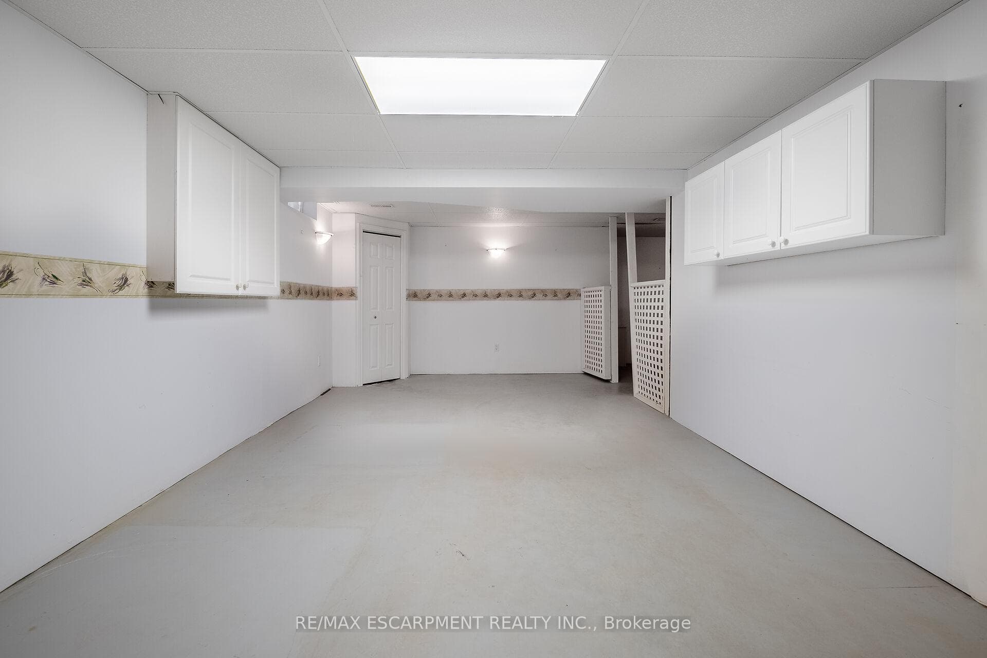 81 Valridge Drive Unit 8 photo 35