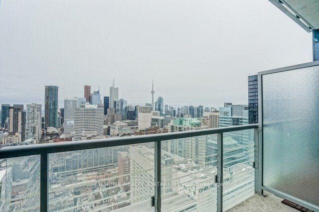 386 Yonge Street Unit 3508 photo 16