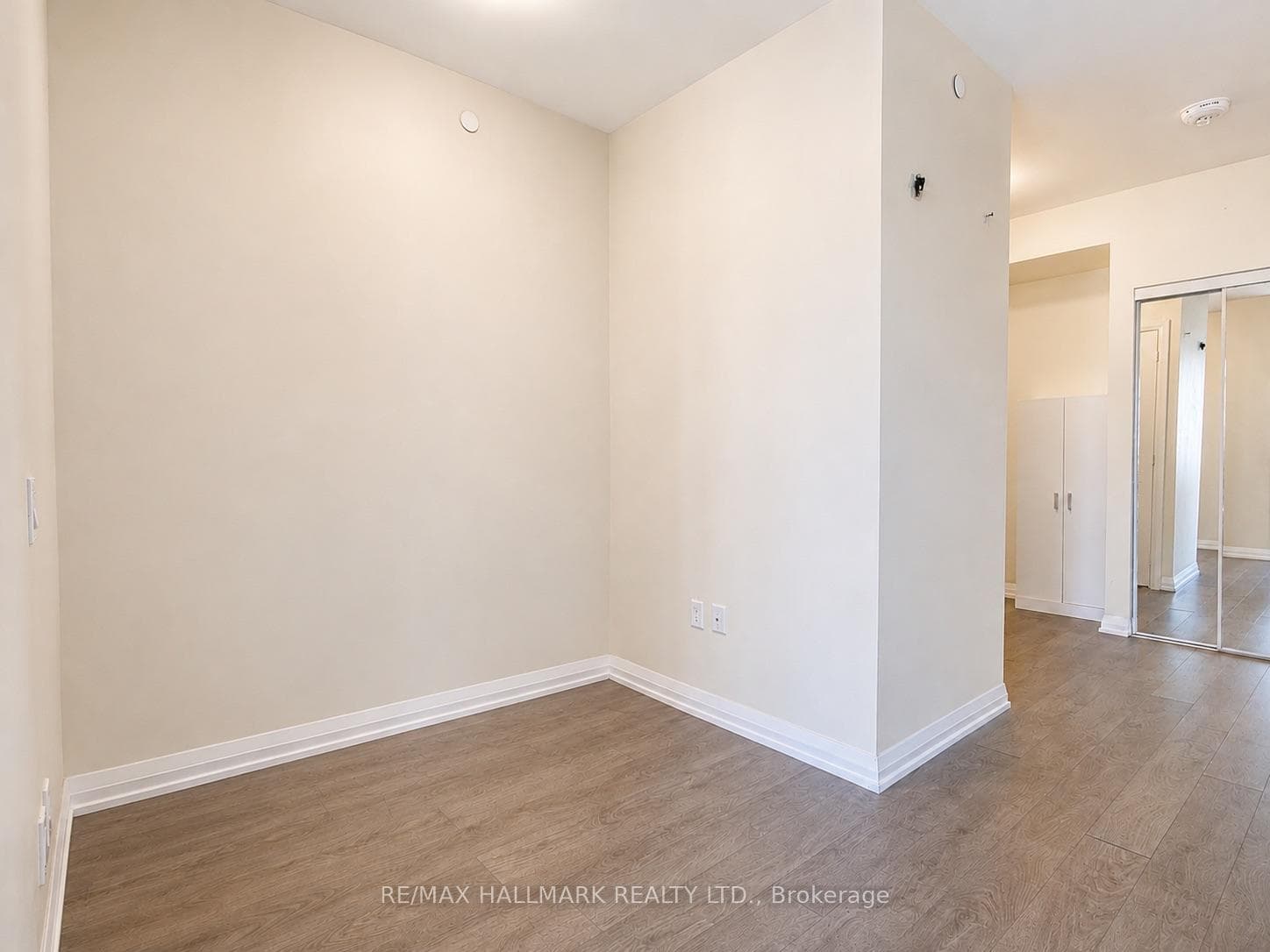 35 Watergarden Drive Unit 1711 photo 12