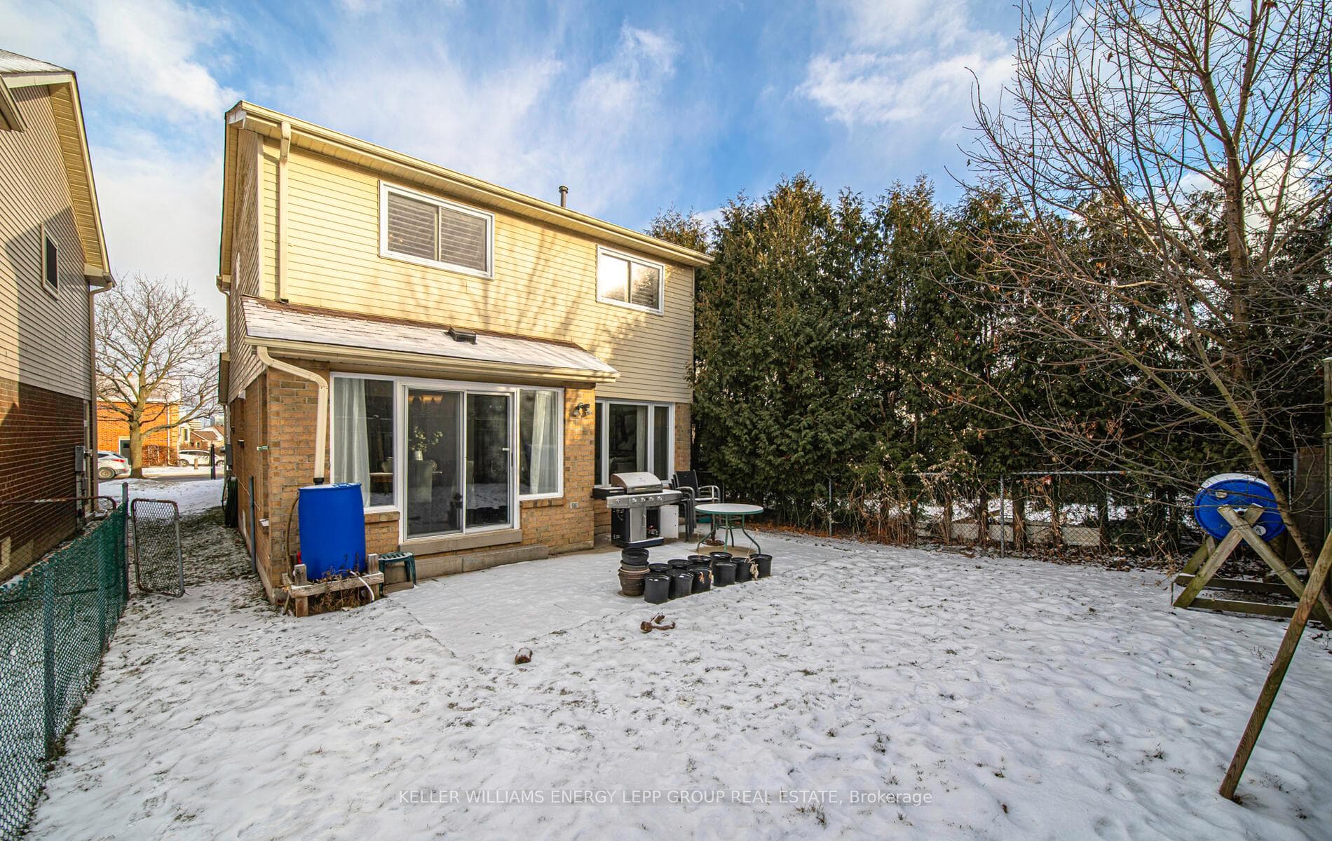 1522 Falconcrest Drive photo 33