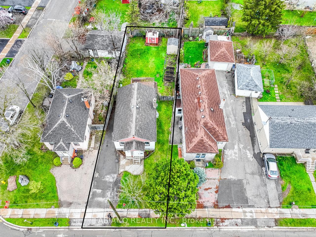 40' x 130' Premium Lot