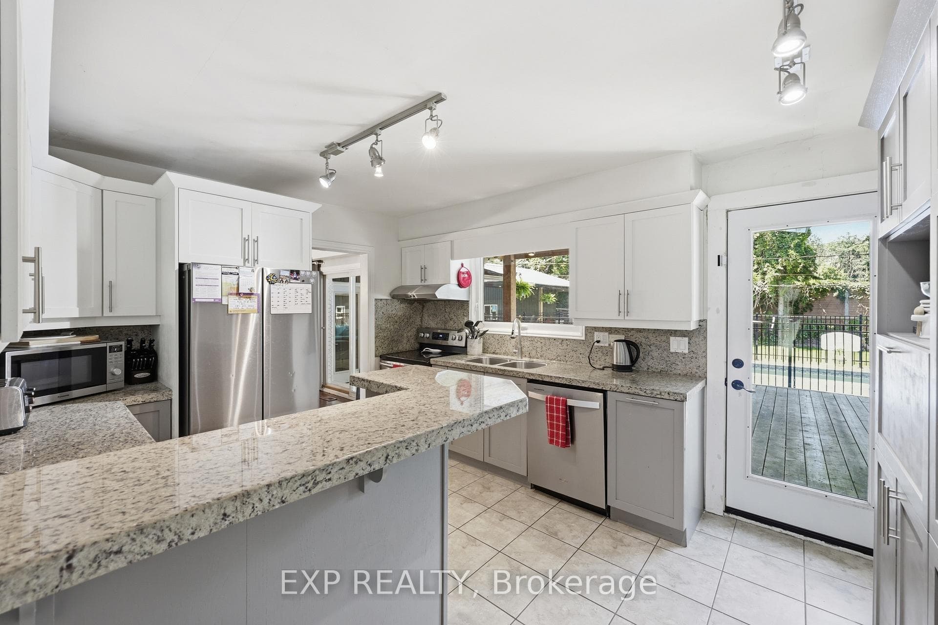 282 Harmony Road photo 16