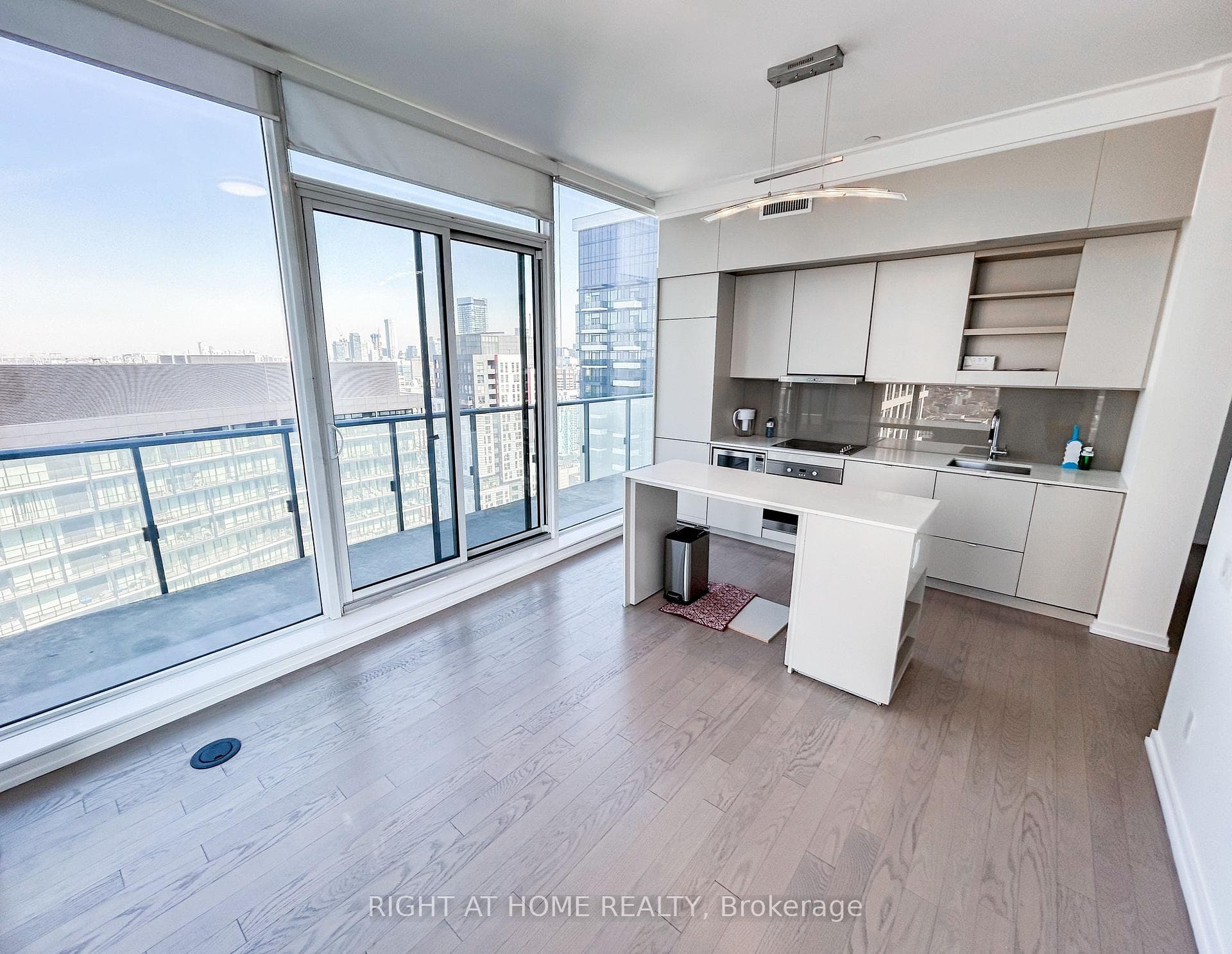 101 Peter Street Unit Ph11 photo 11