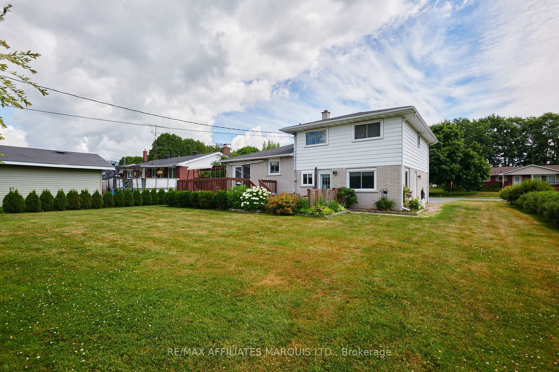 11 Ault Drive photo 31