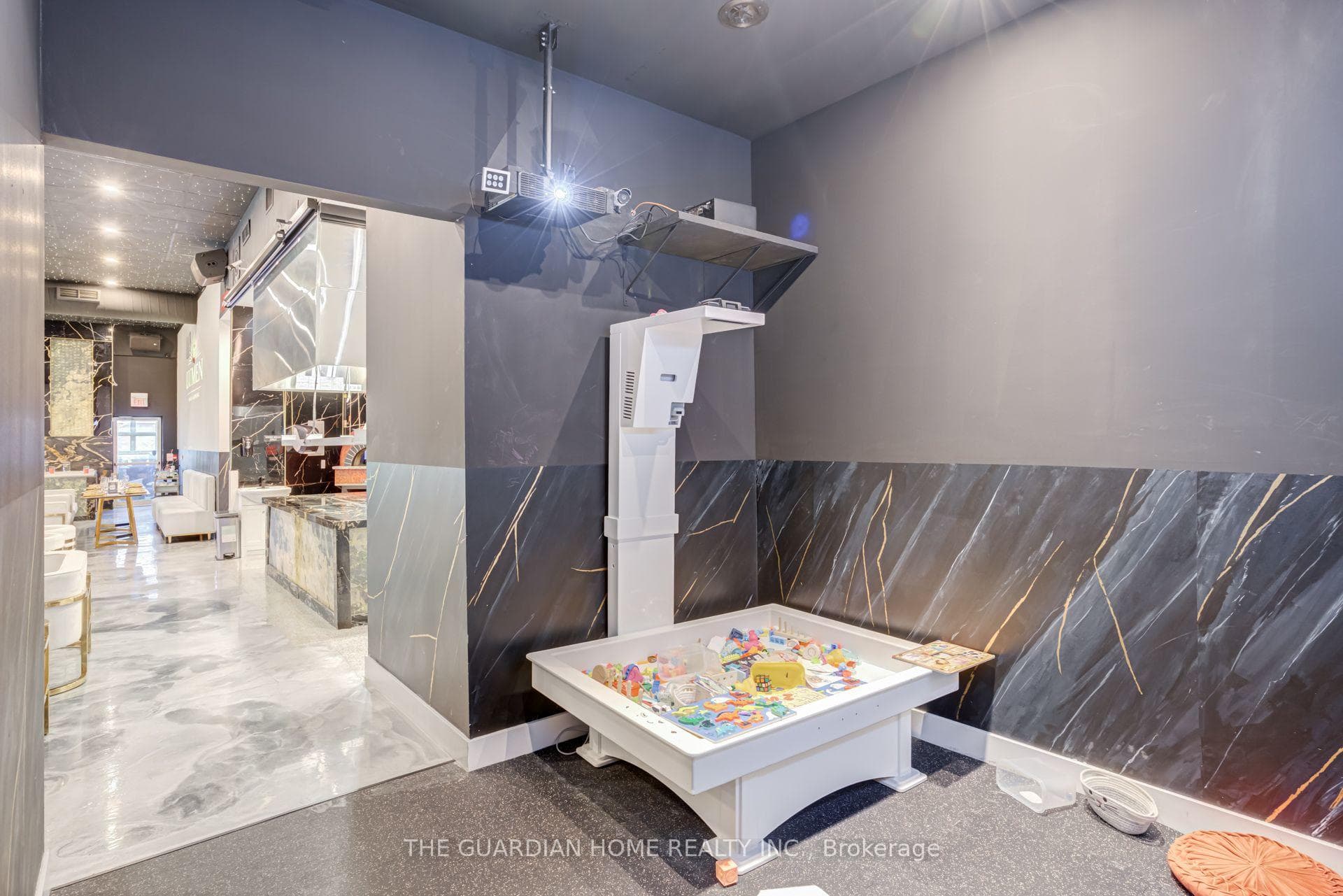 1419 King Street photo 29