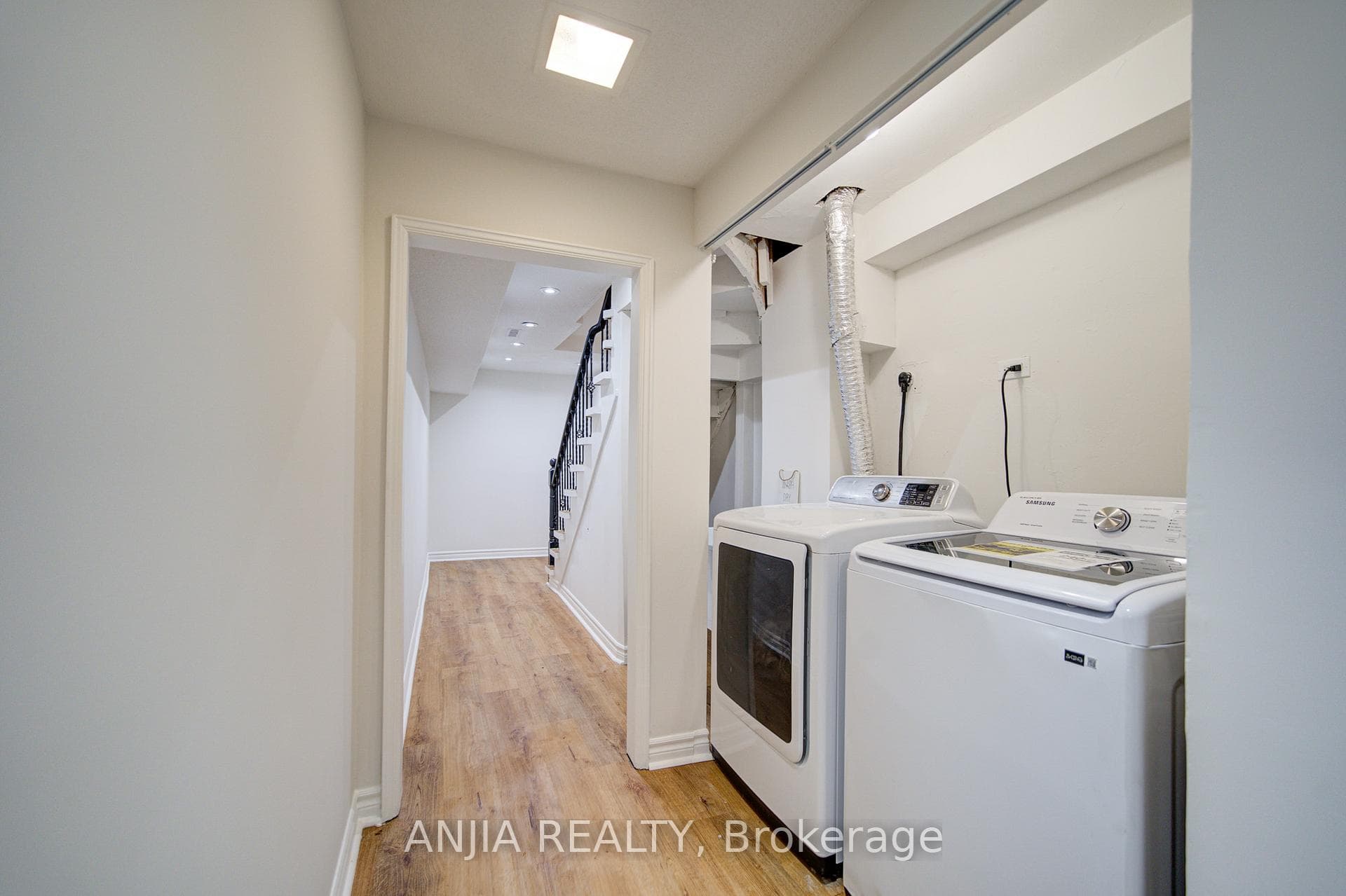 78 Baywood Court photo 39