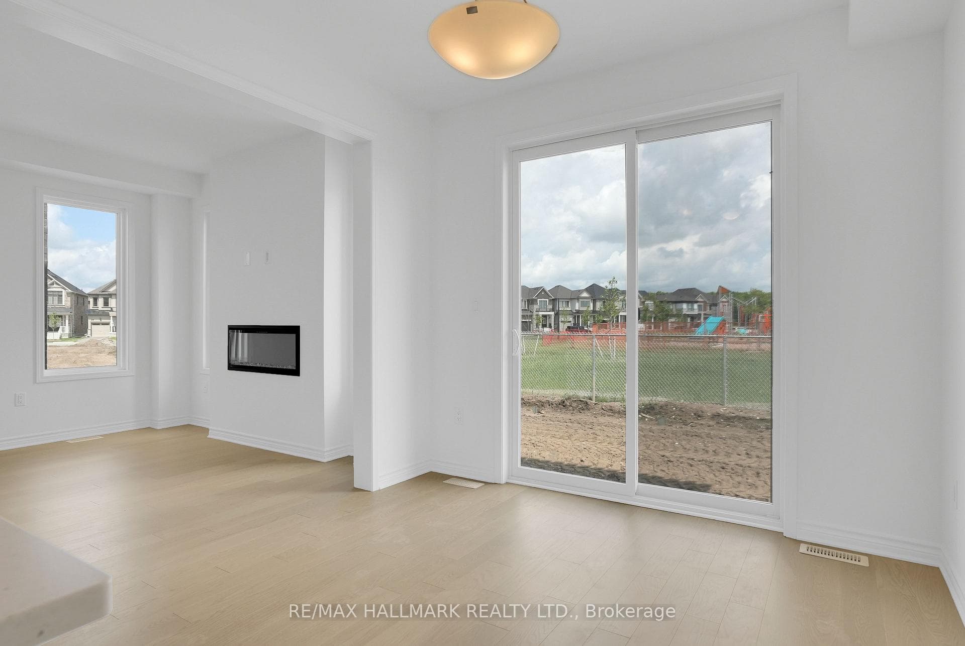 15 Foxley Heights photo 9