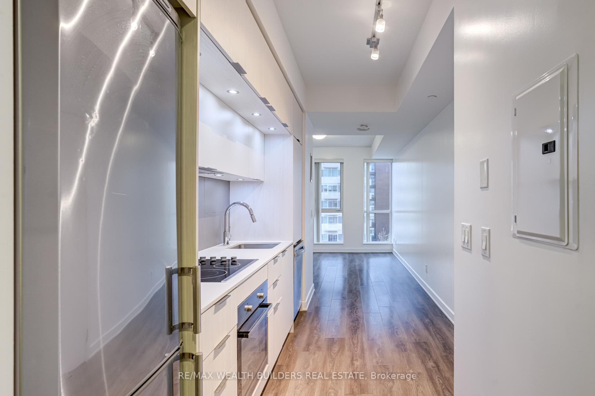 55 Regent Park Boulevard Unit 606 photo 15
