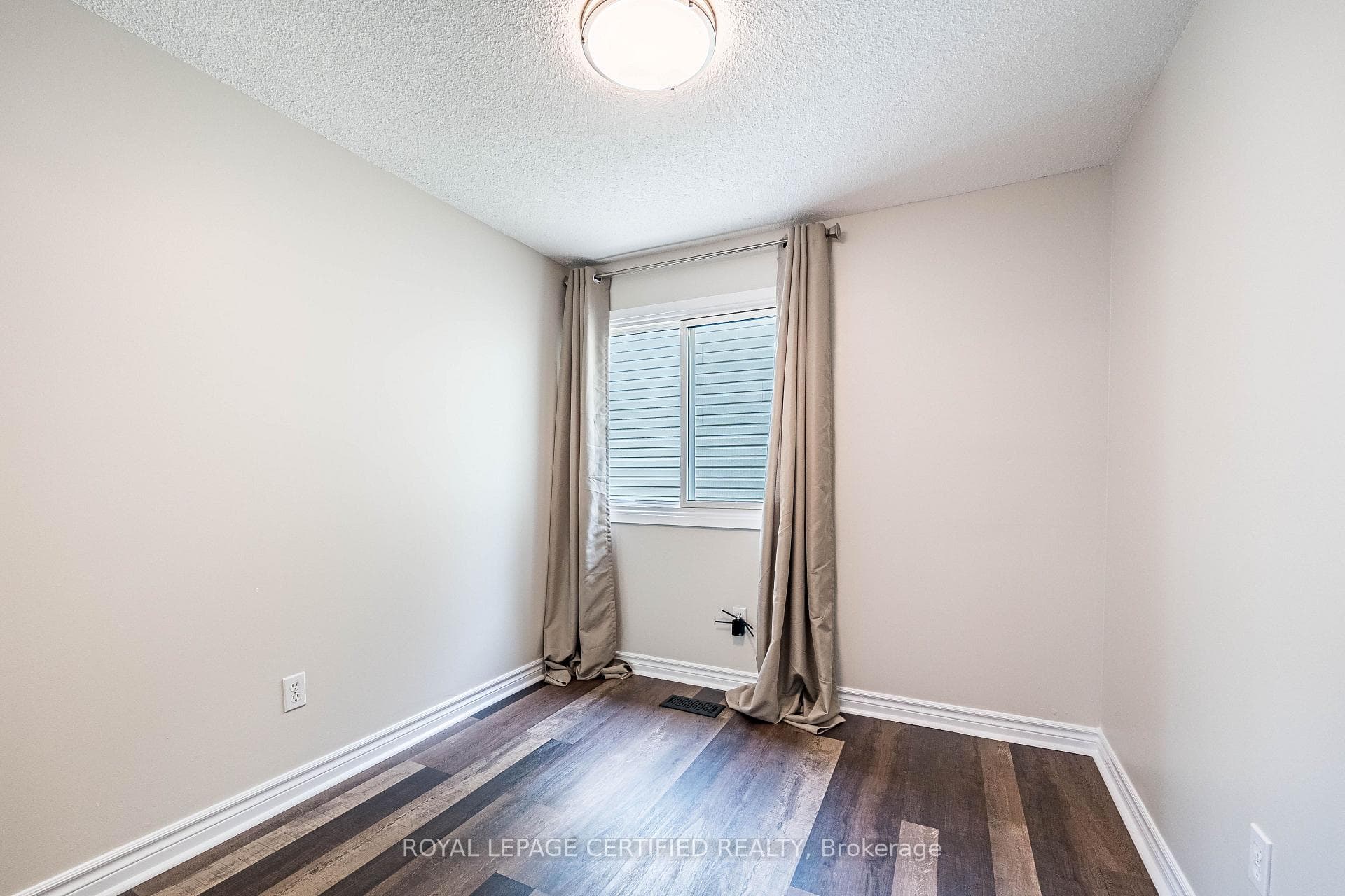 17 Holmcrest Court photo 19