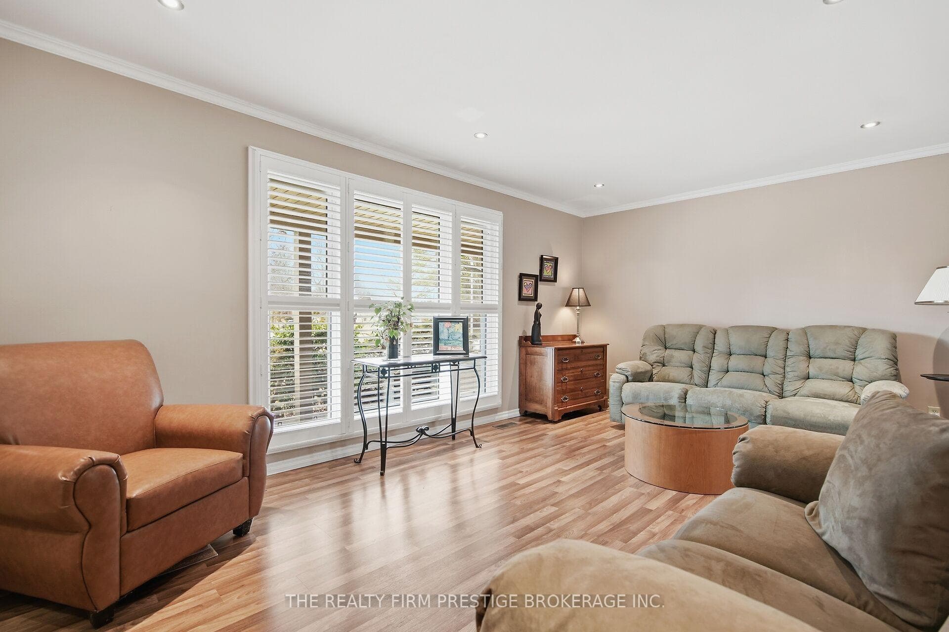 126 Gardenvale Crescent photo 7