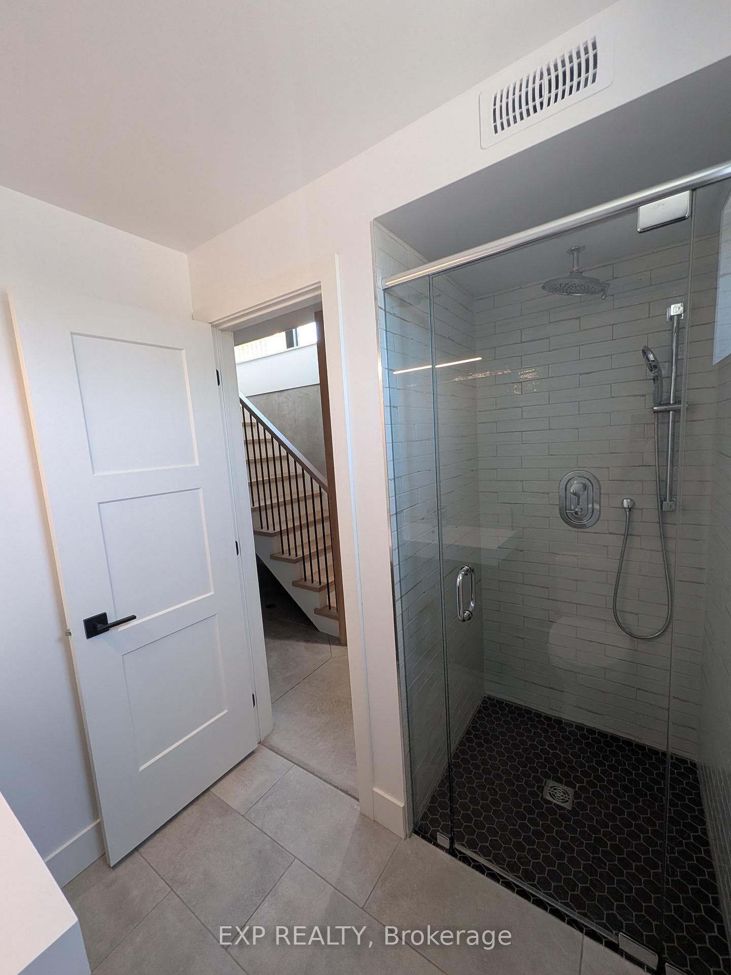 668 Gillespie Avenue Unit B photo 8