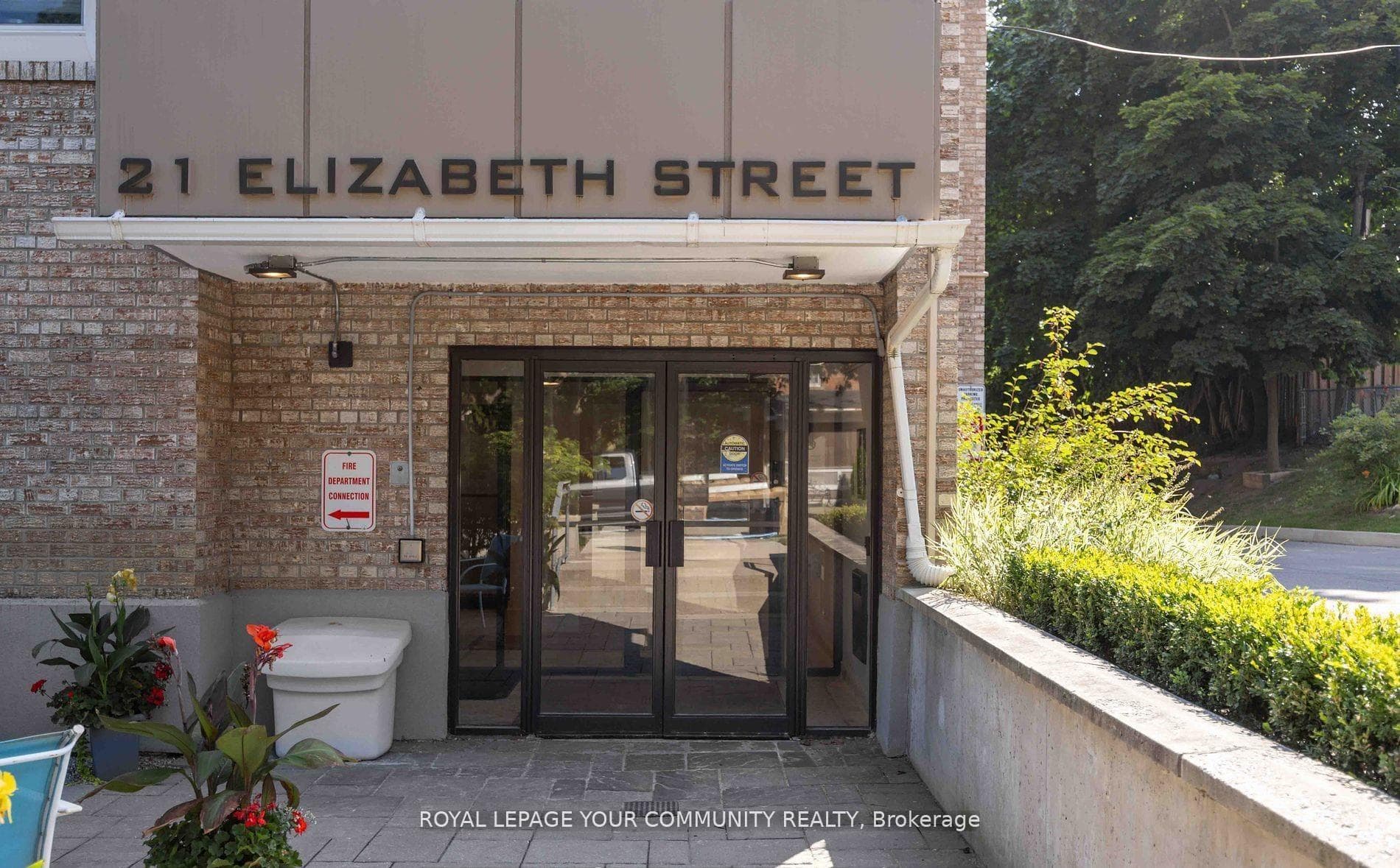 21 Elizabeth Street Unit 403 photo 16