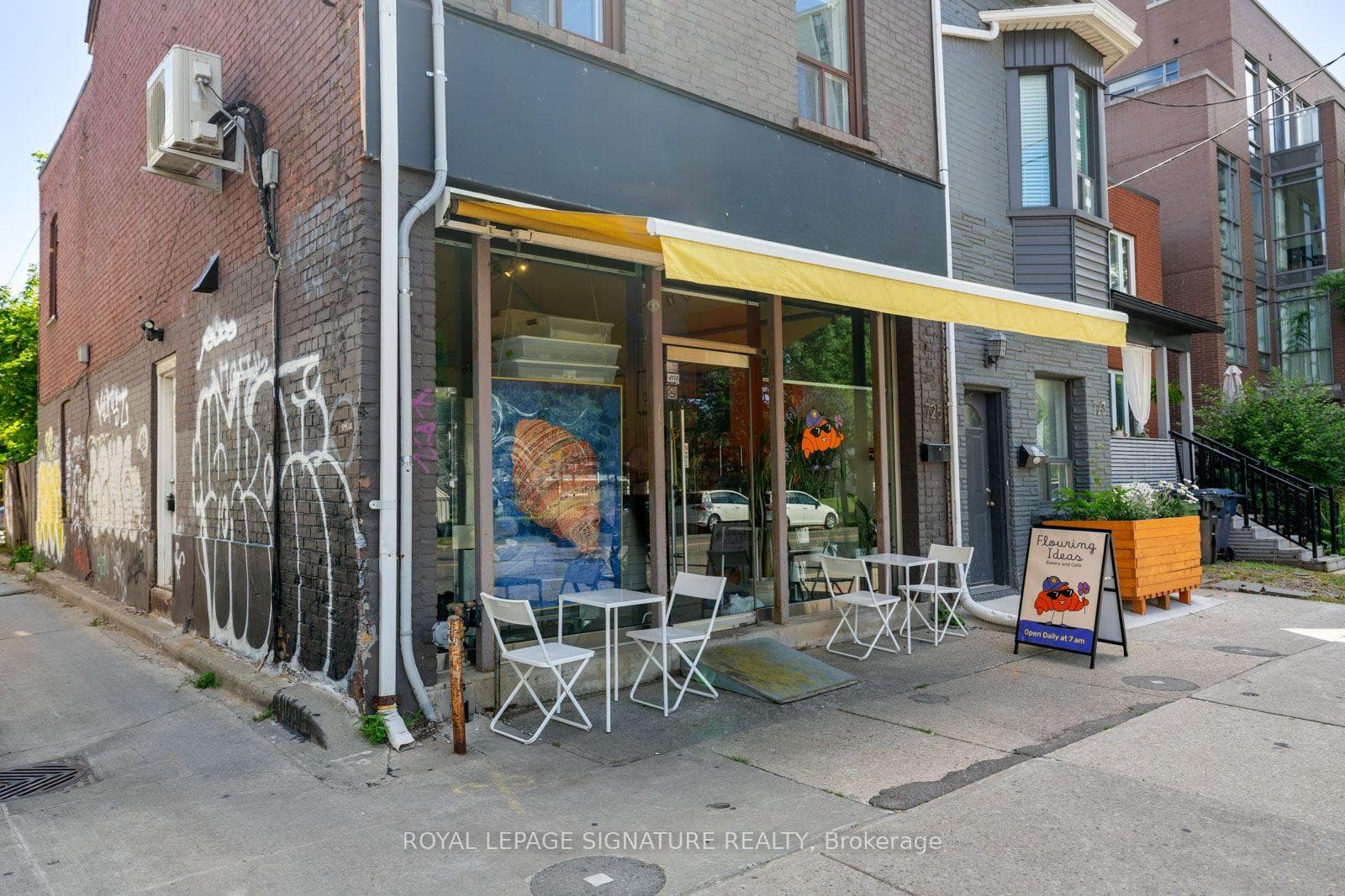 725 Dovercourt Road photo 5