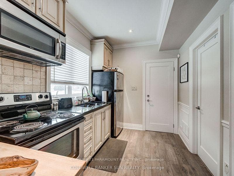 8283 KIPLING Avenue photo 18