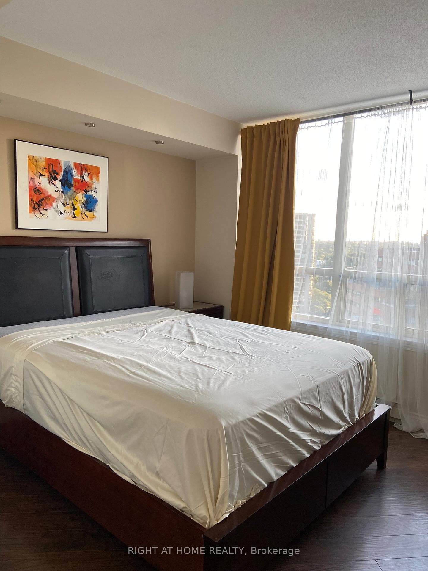 30 Greenfield Avenue Unit 2012 photo 12