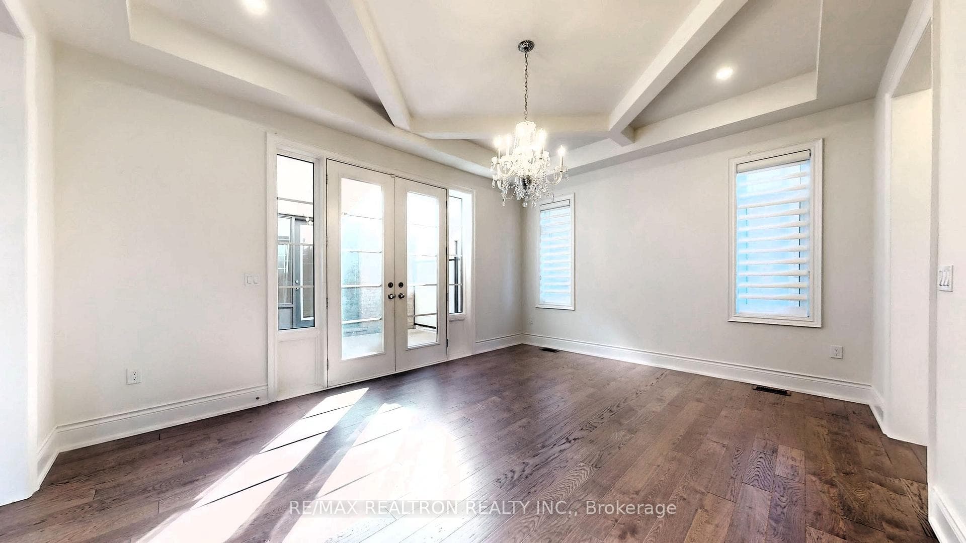 52 Rolling Green Court photo 15
