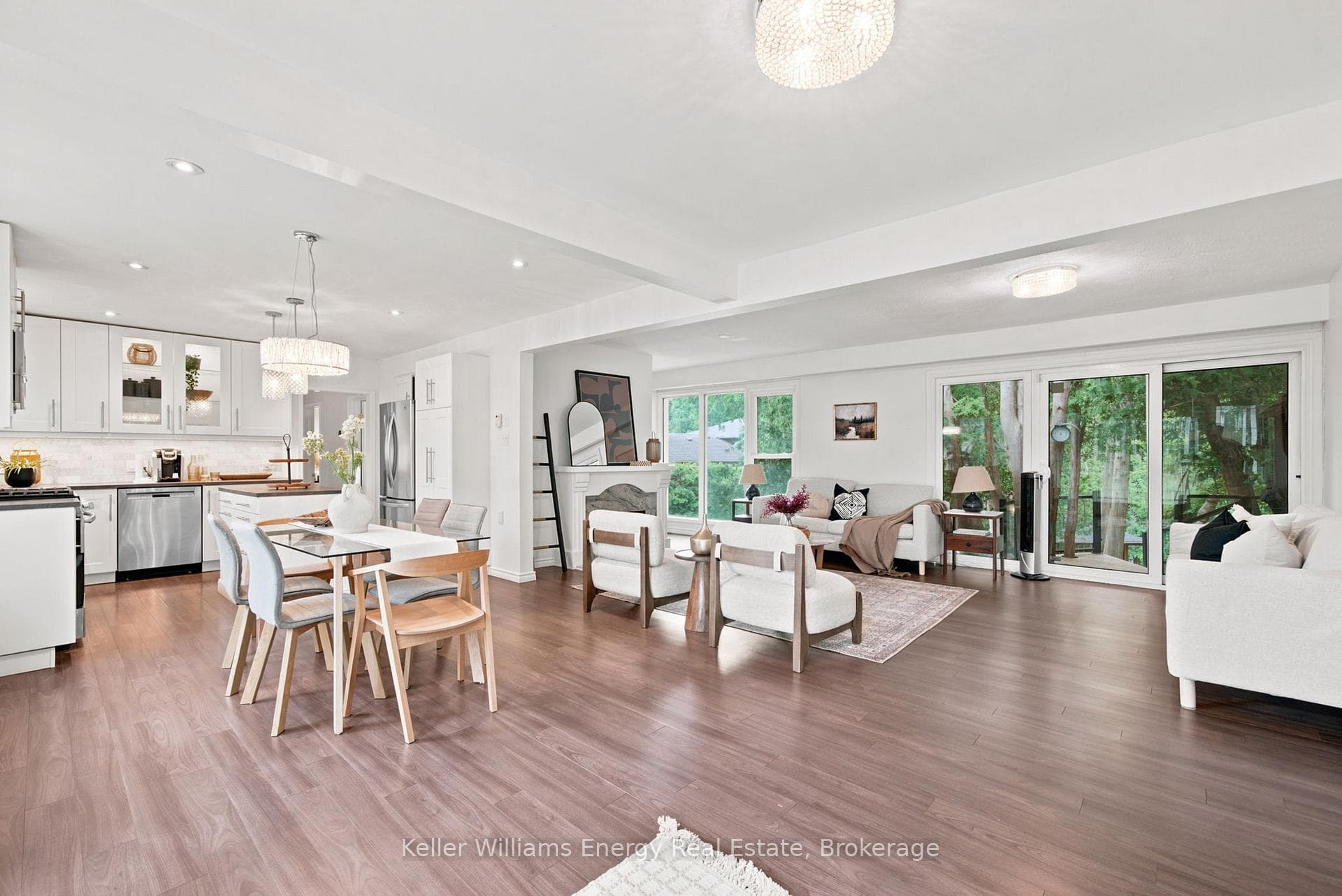 1010 Regent Drive photo 14