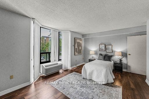1540 Pickering Parkway Unit 302 photo 12