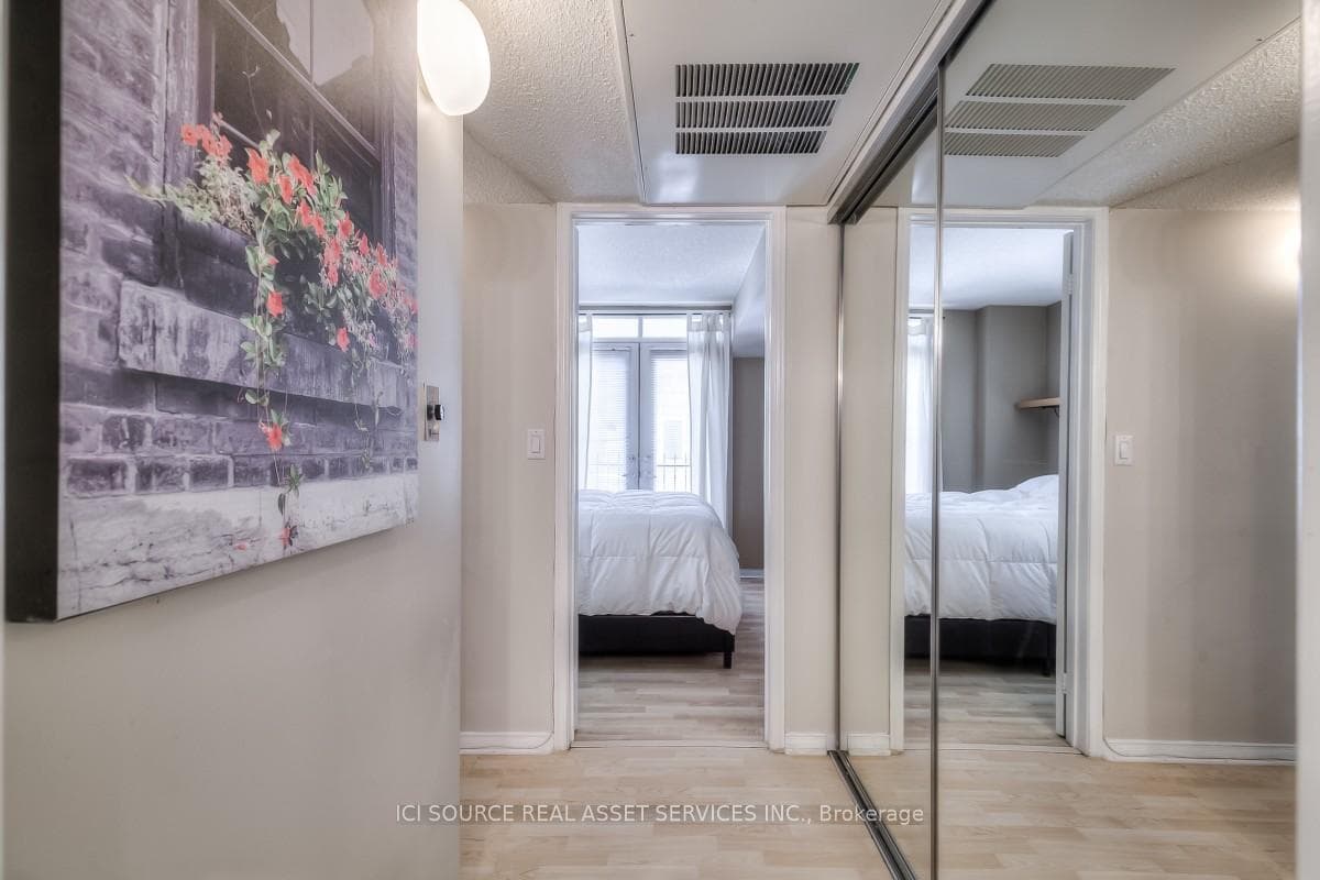 106 Redpath Avenue Unit 18 photo 12