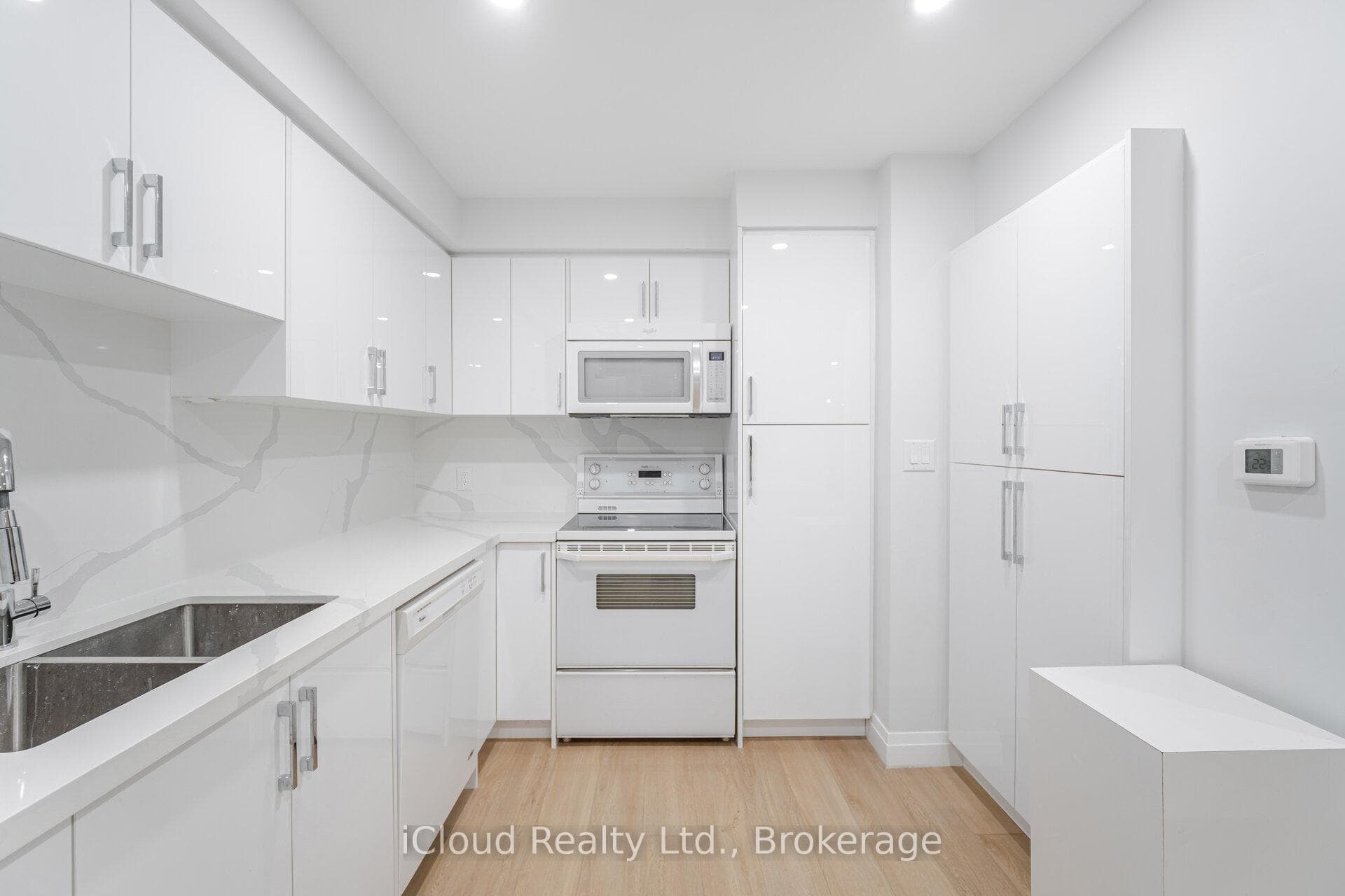 3360 The Credit Woodlands N/A Unit 18 photo 7