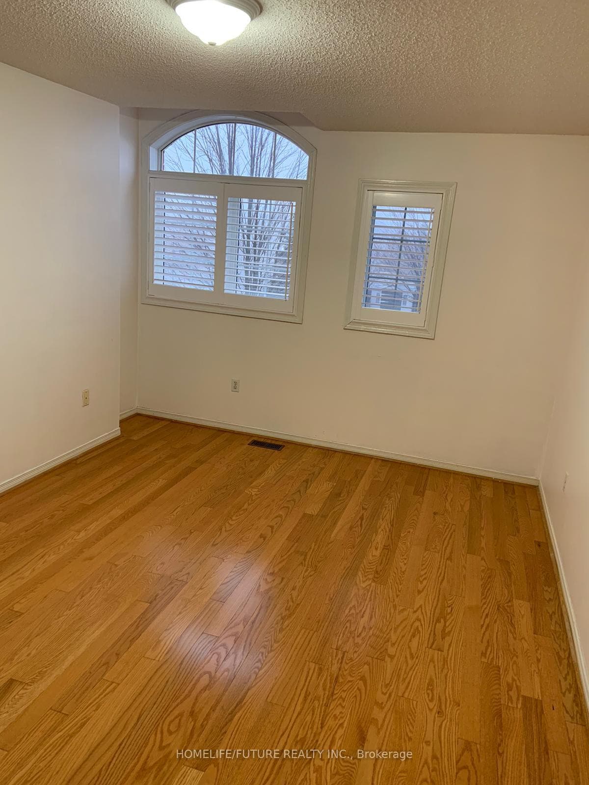 14 BRANDO Avenue Unit Main photo 8