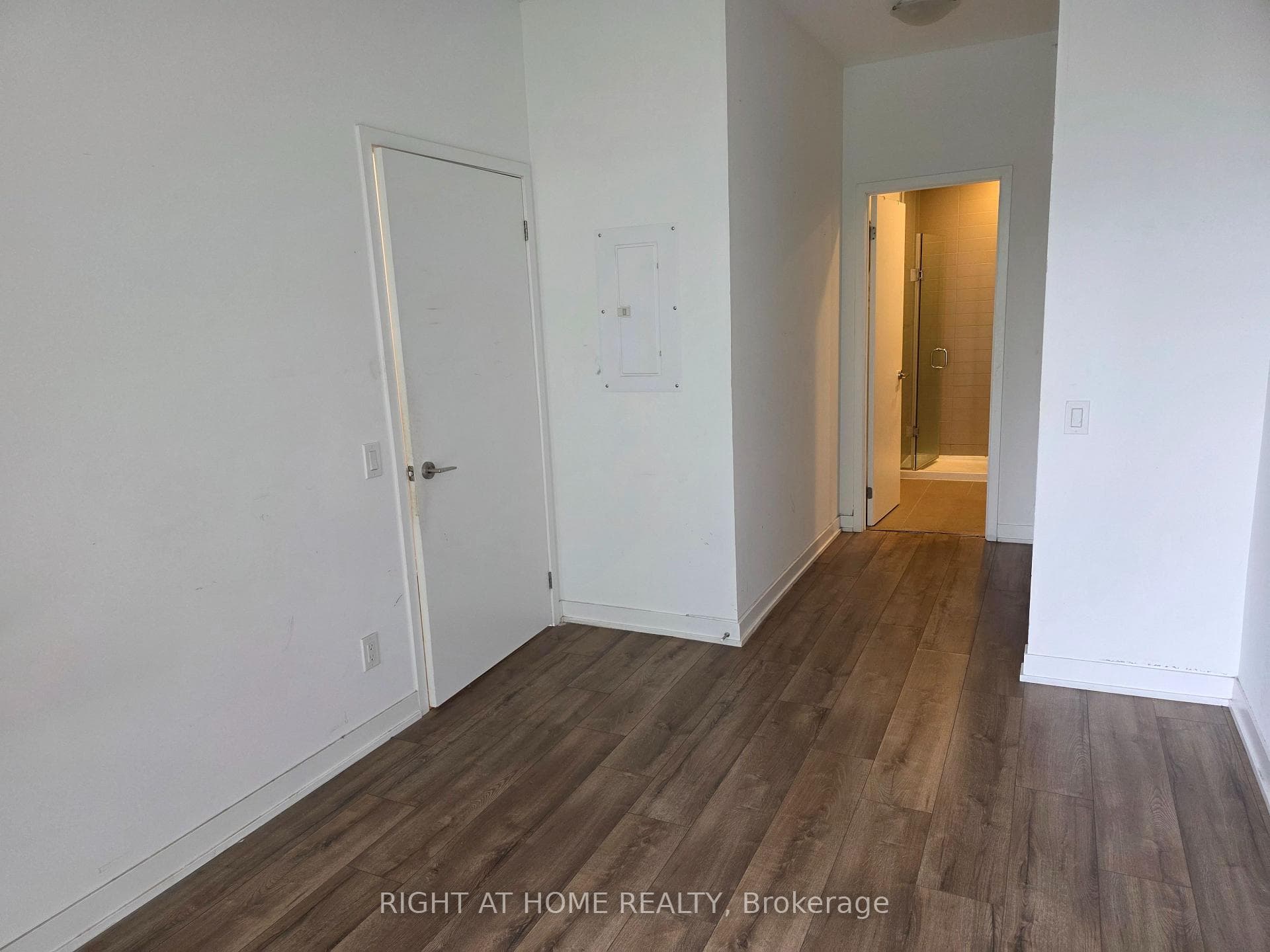 1787 St Clair Avenue Unit 319 photo 4