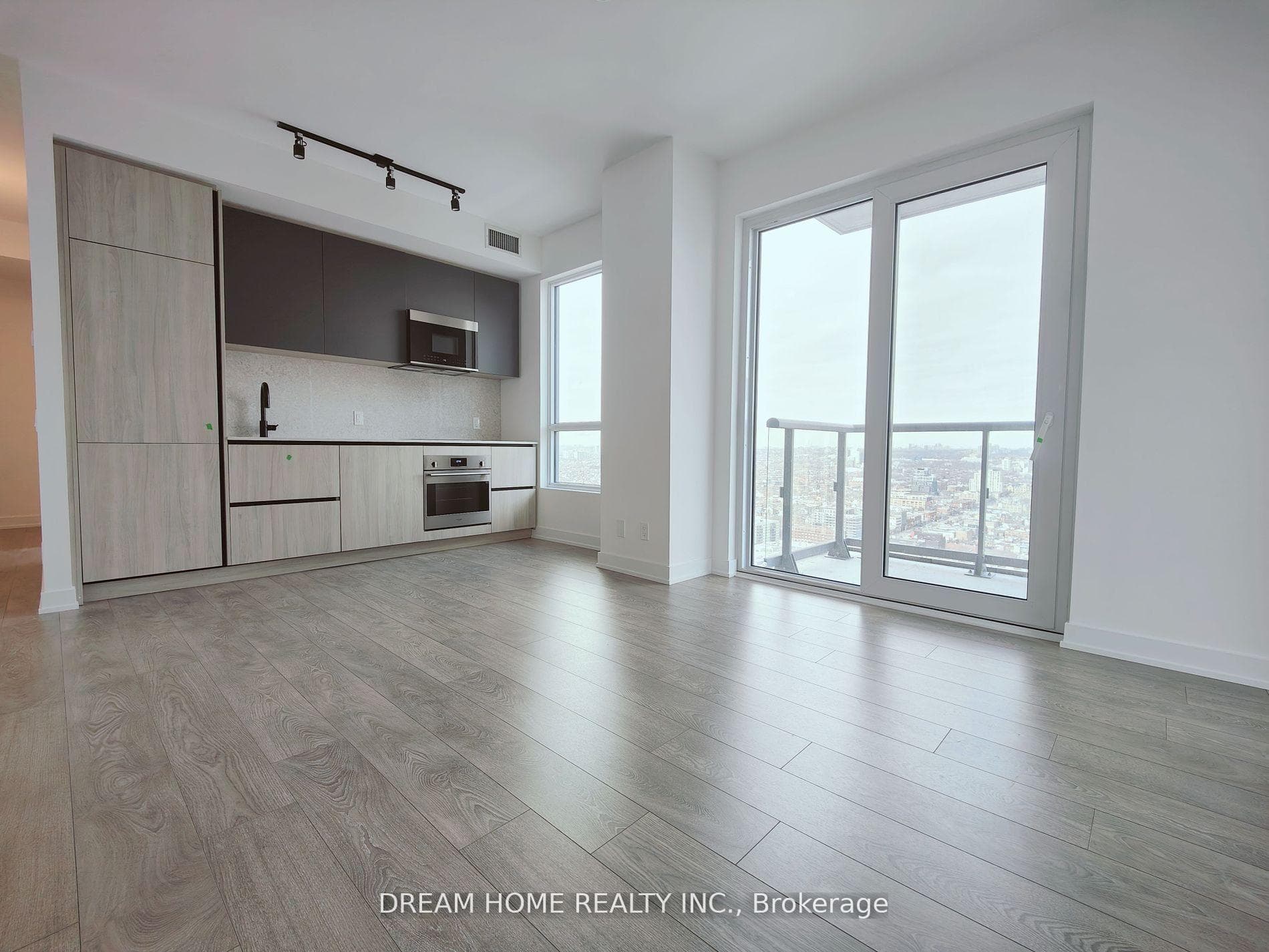 108 Peter Street Unit 3602 photo 3