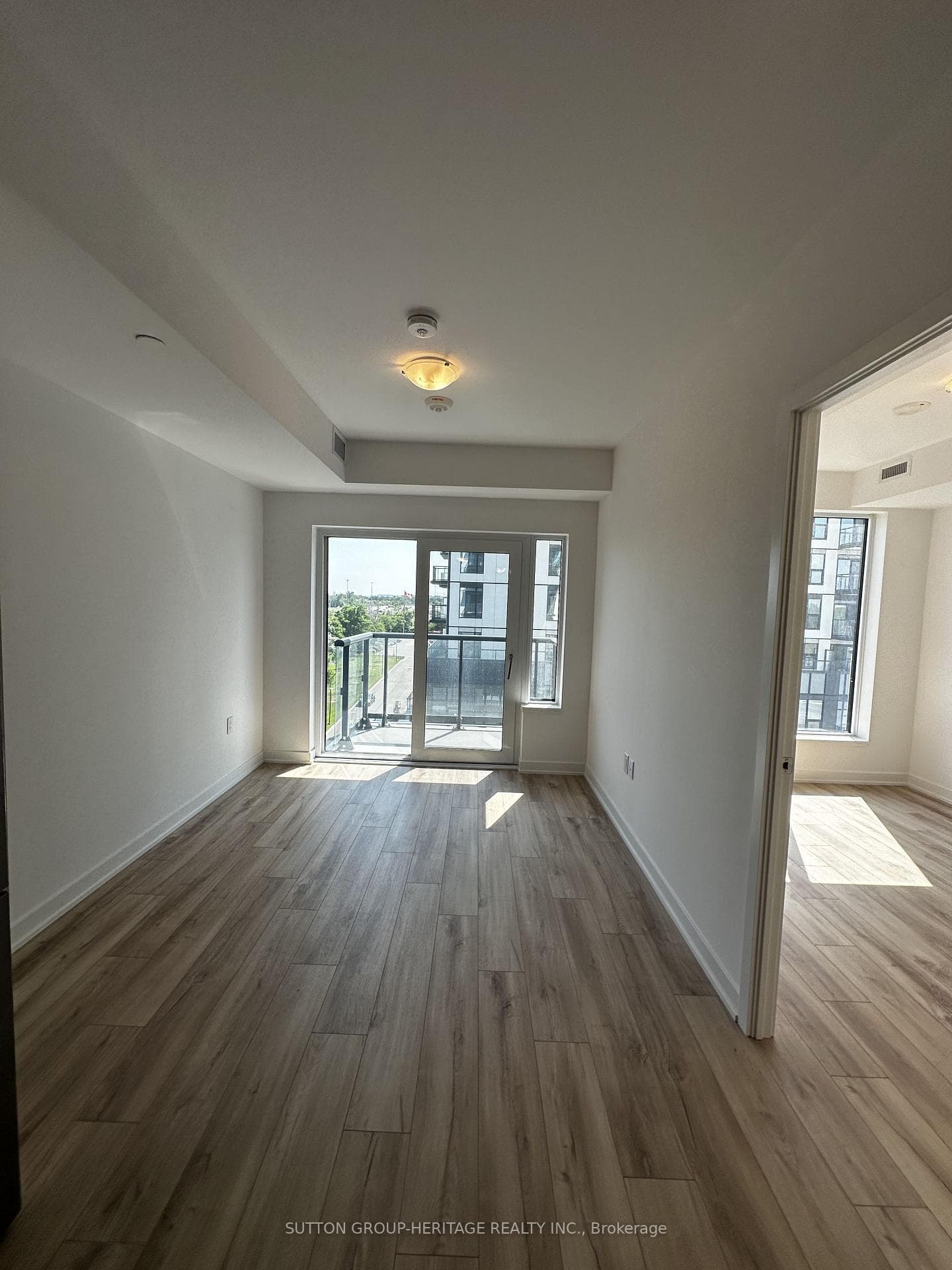 7439 Kingston Road Unit 512 photo 6