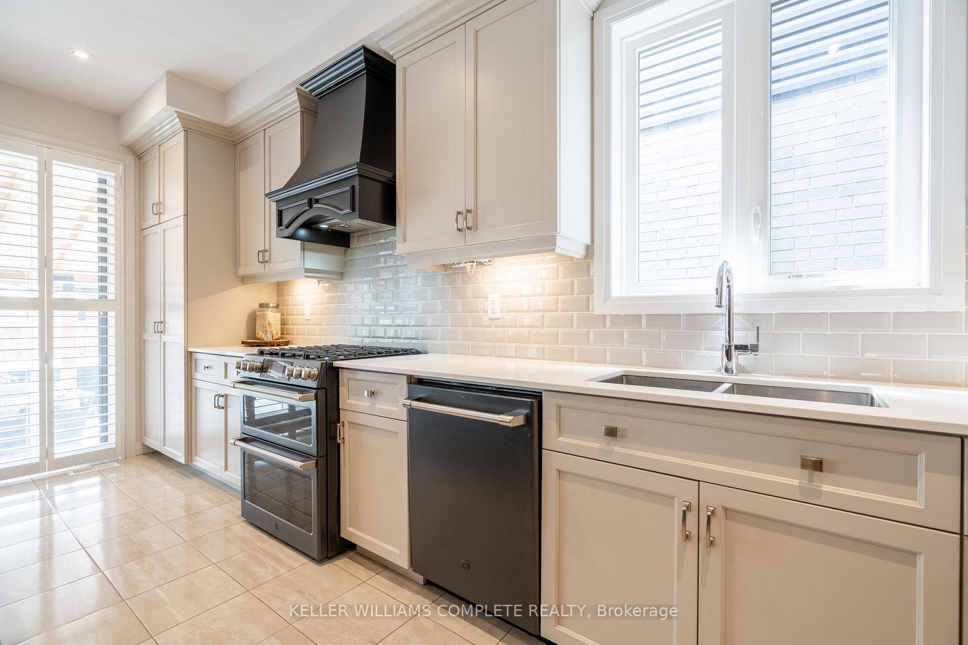 4065 Stadelbauer Drive photo 9