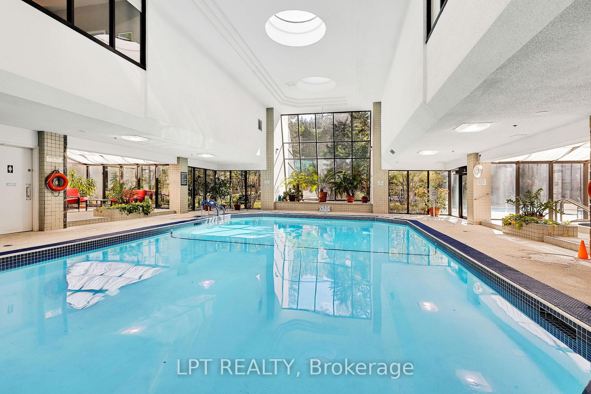 1510 Riverside Drive Unit 1505 photo 41