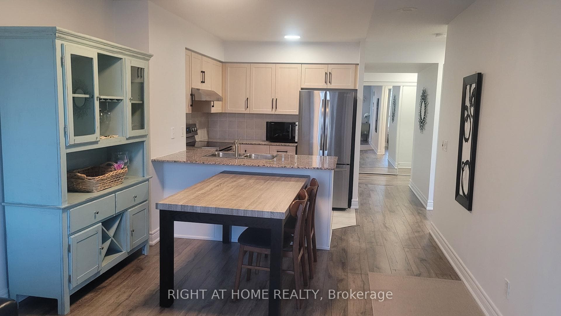 60 Disera Drive Unit 305 photo 12