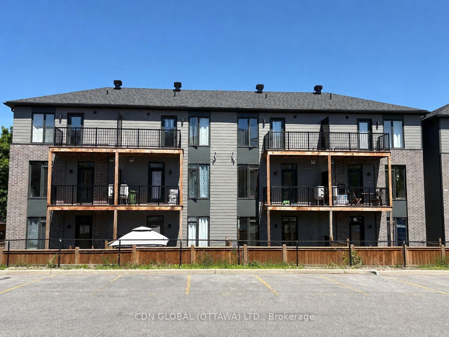 1258-1260 Marenger Street photo 19