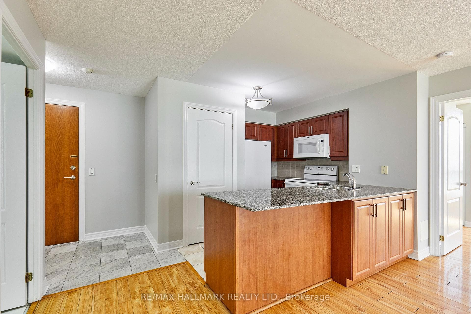 60 Disera Drive Unit 307 photo 18
