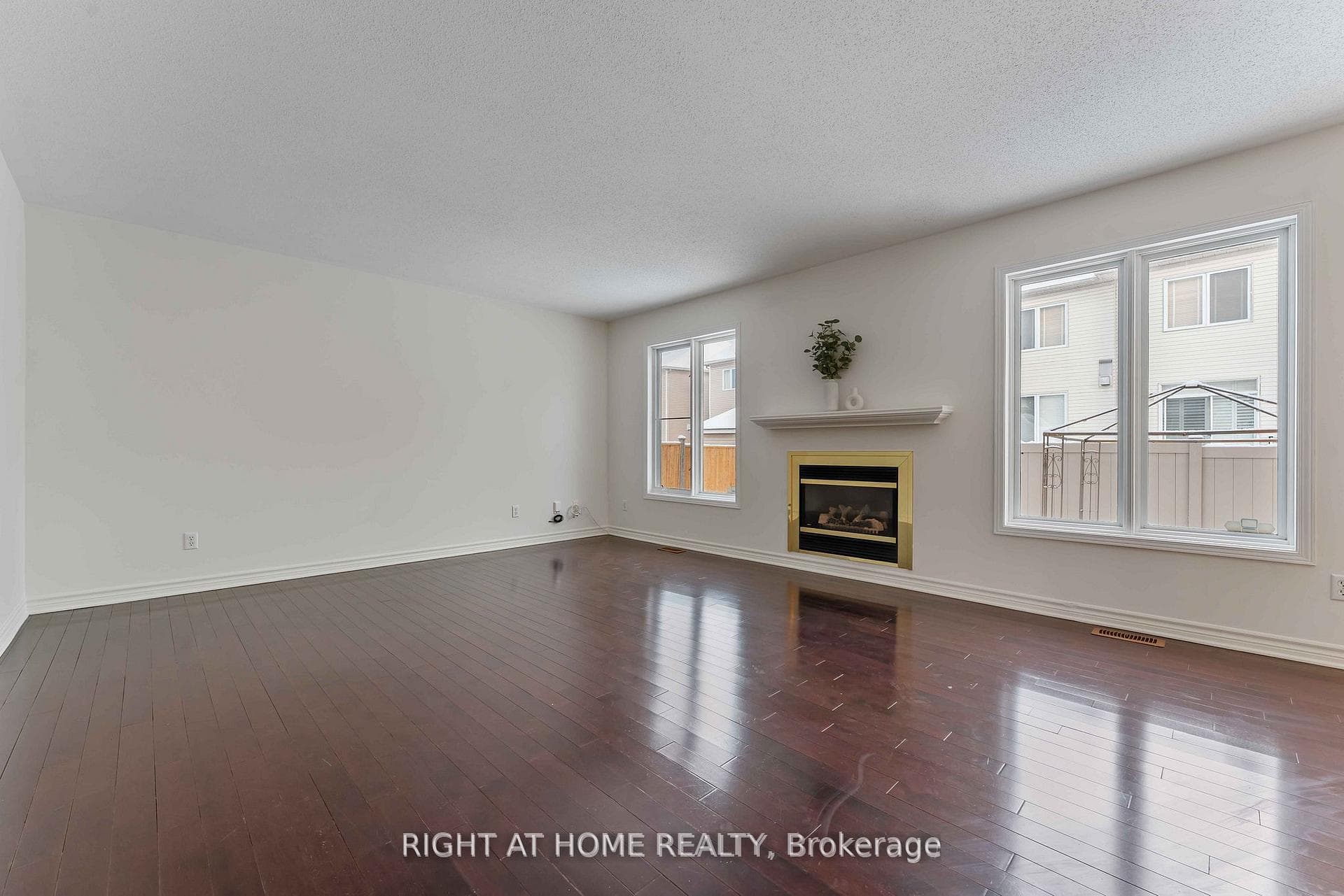 104 B Craig Henry Drive photo 9
