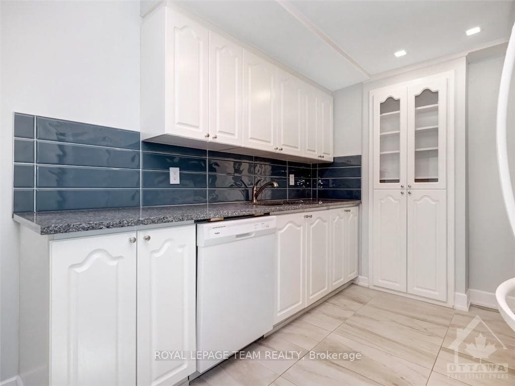 555 BRITTANY Drive Unit 301 photo 13
