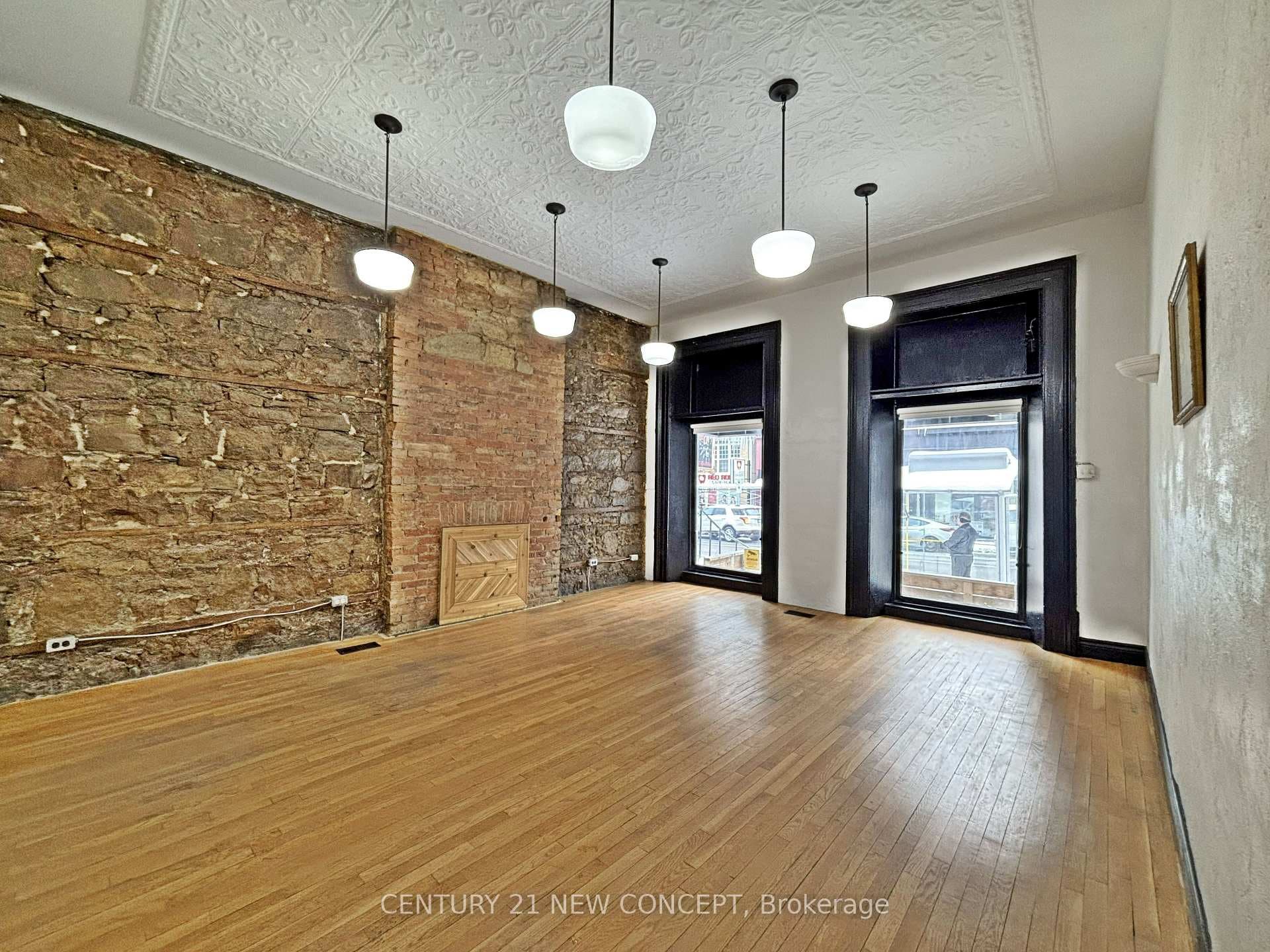 146 James Street Unit Main & Bsmt photo 3