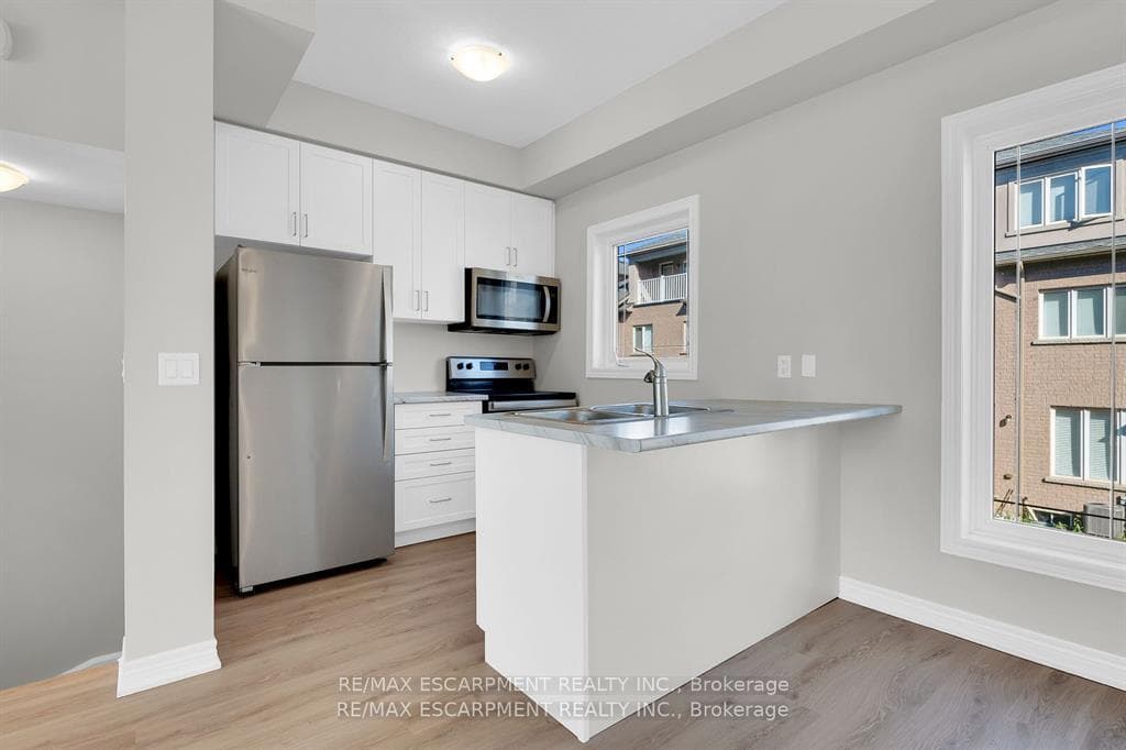 19 Picardy Drive Unit 5 photo 12