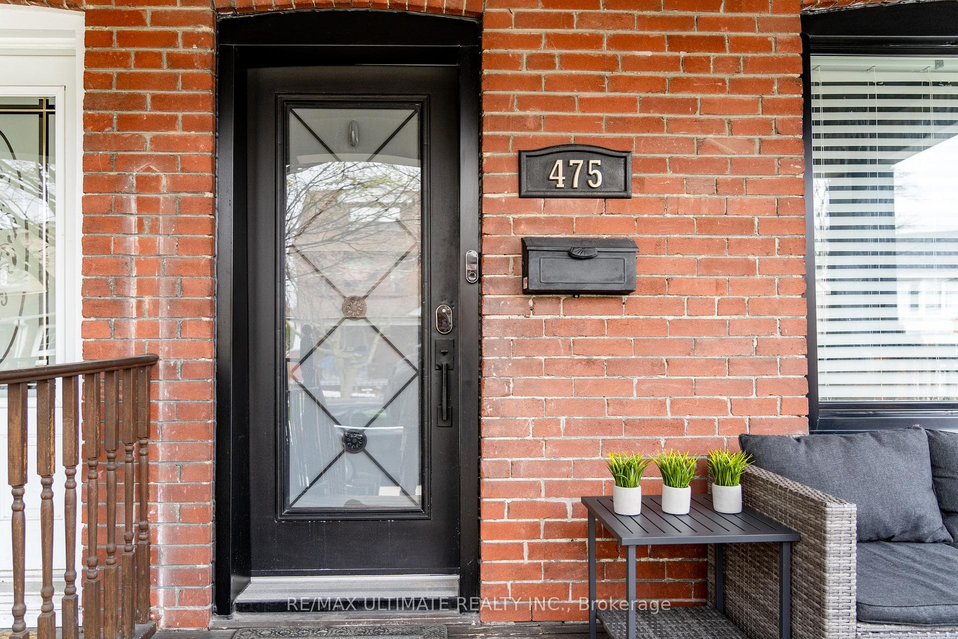 475 Salem Avenue photo 7