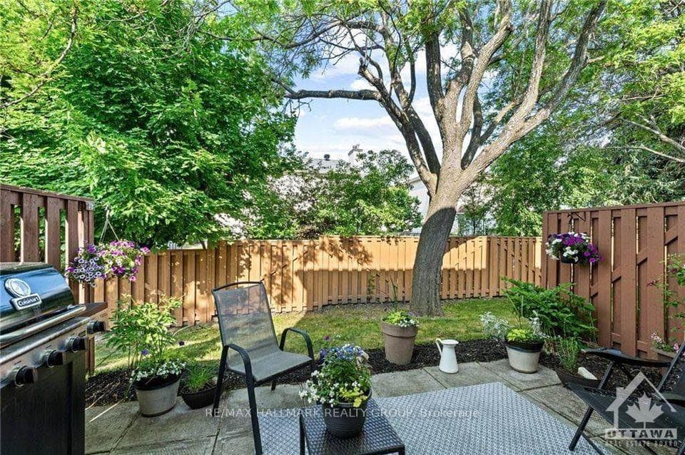 72 ESTERLAWN photo 9