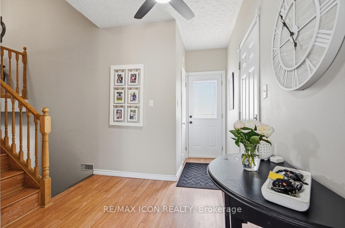 10810 Graham Road photo 10