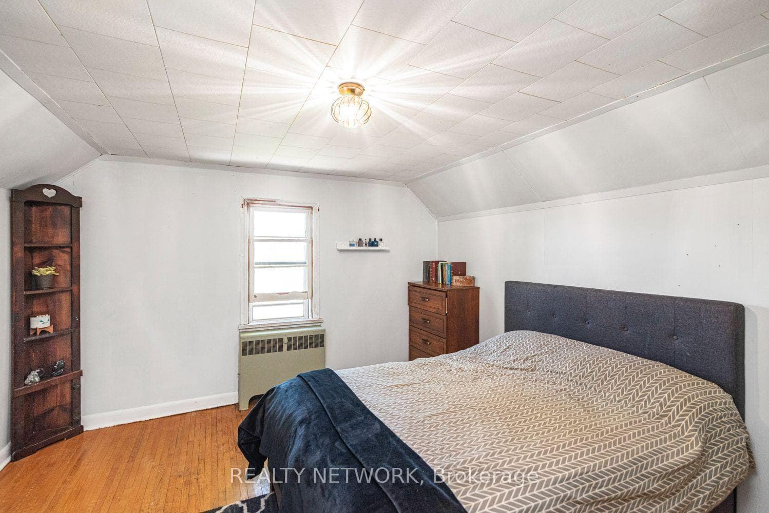 32 Grant Avenue photo 30