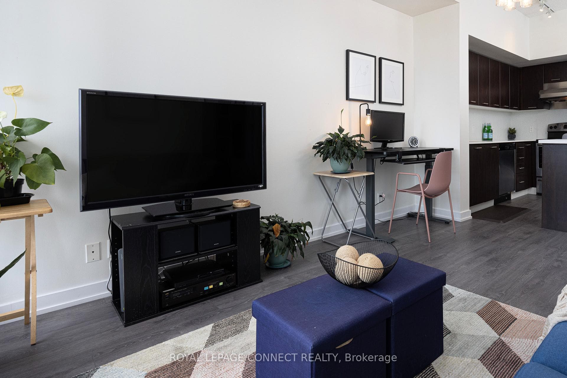 2200 Lakeshore Boulevard Unit 3005 photo 3