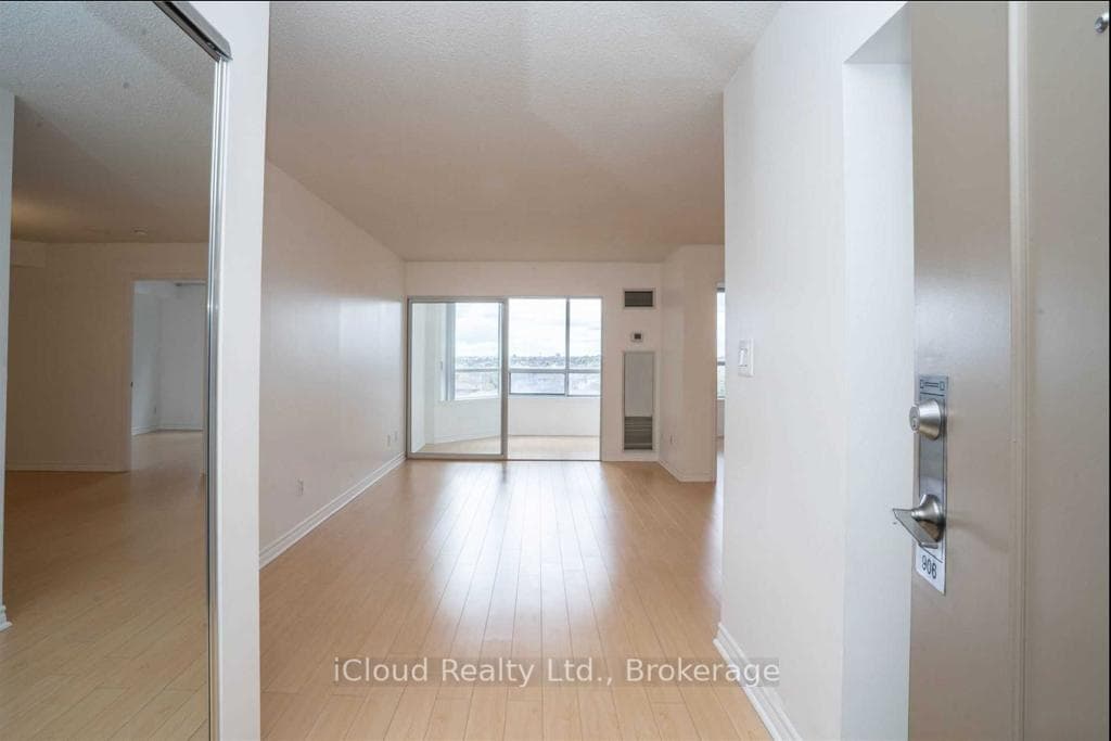 135 Hillcrest Avenue Unit 906 photo 22