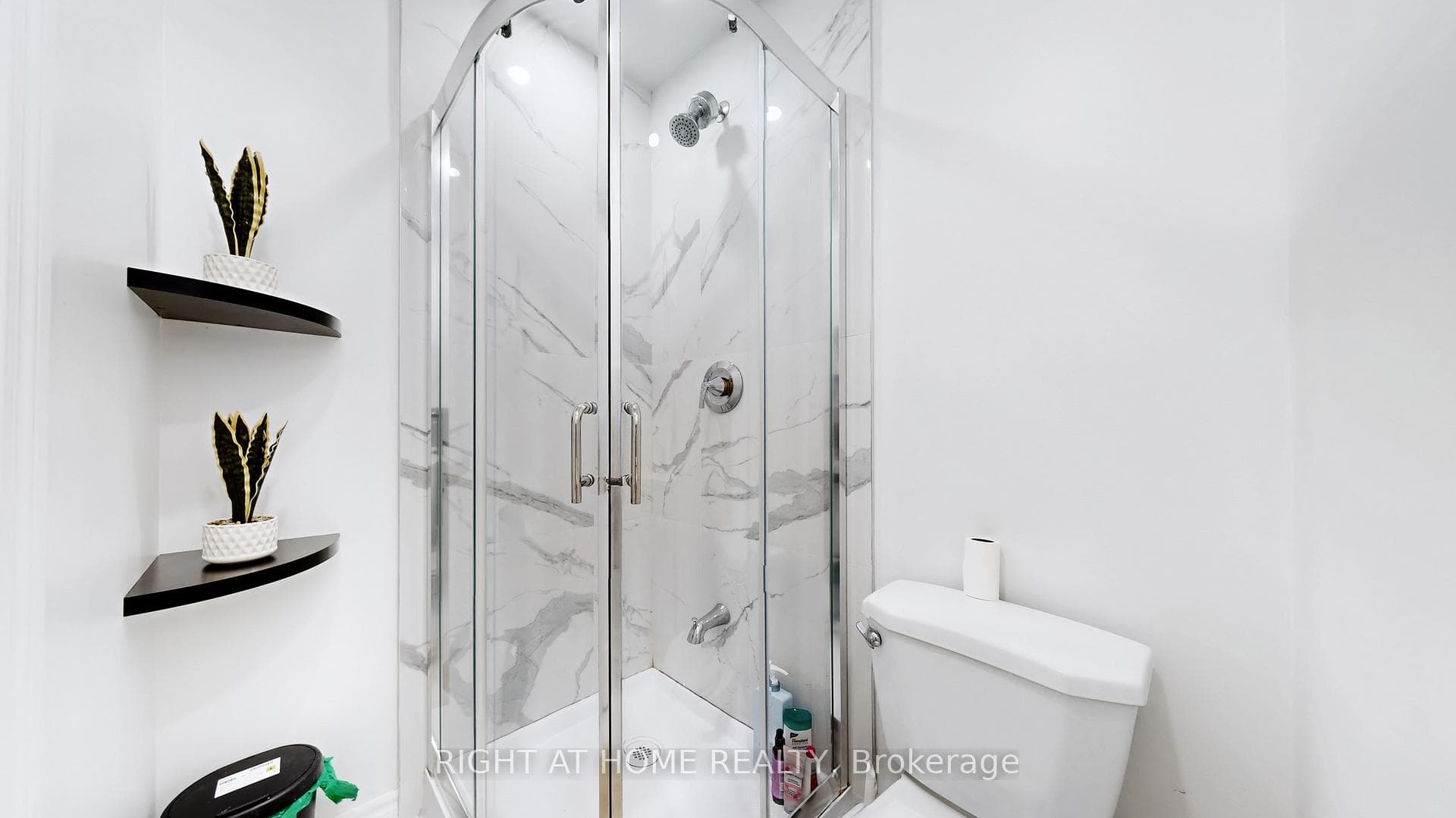 Ensuite 3 PC Washroom