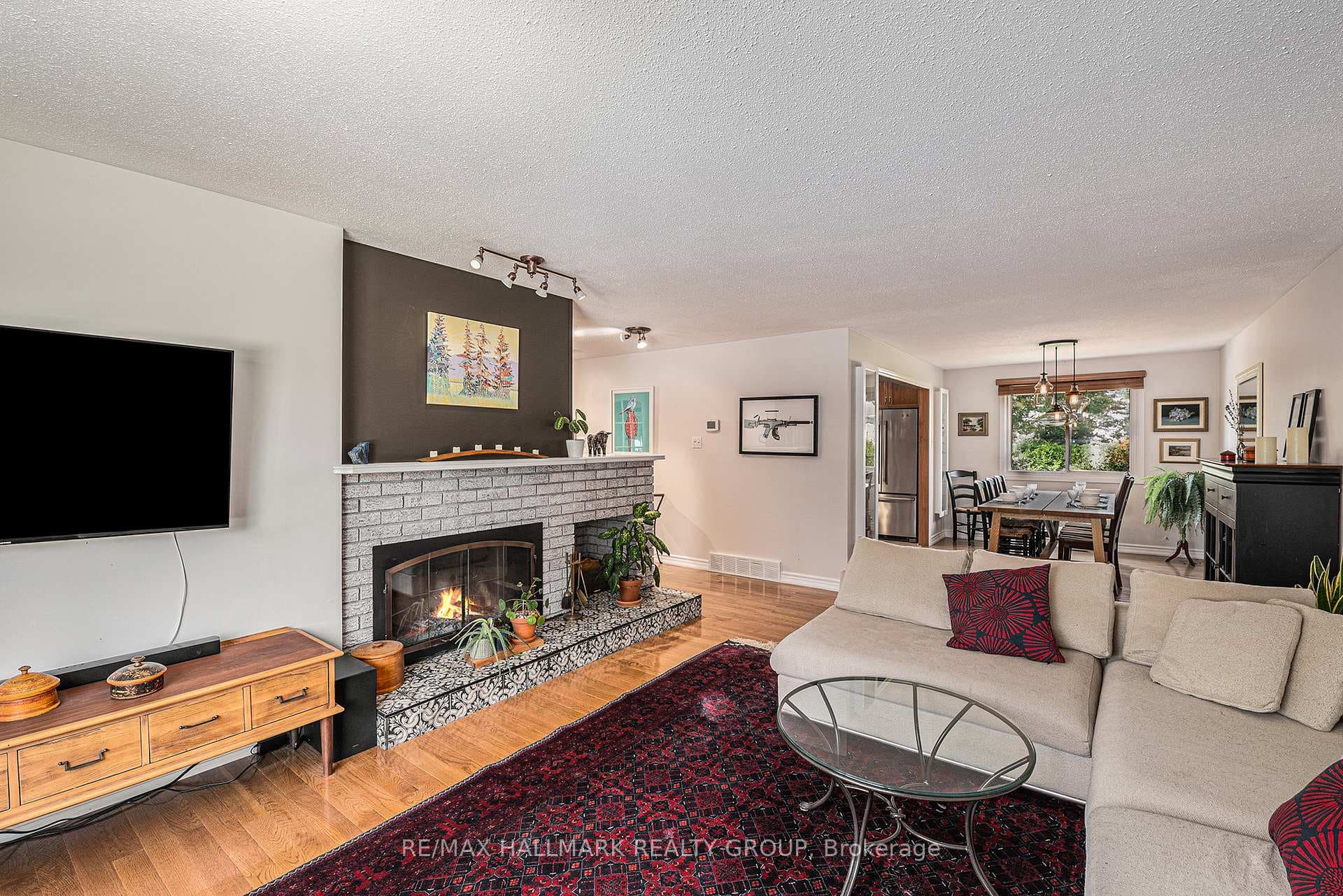 560 Buchanan Crescent photo 4