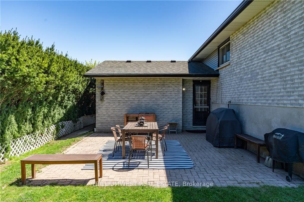 34 Springdale Boulevard photo 27